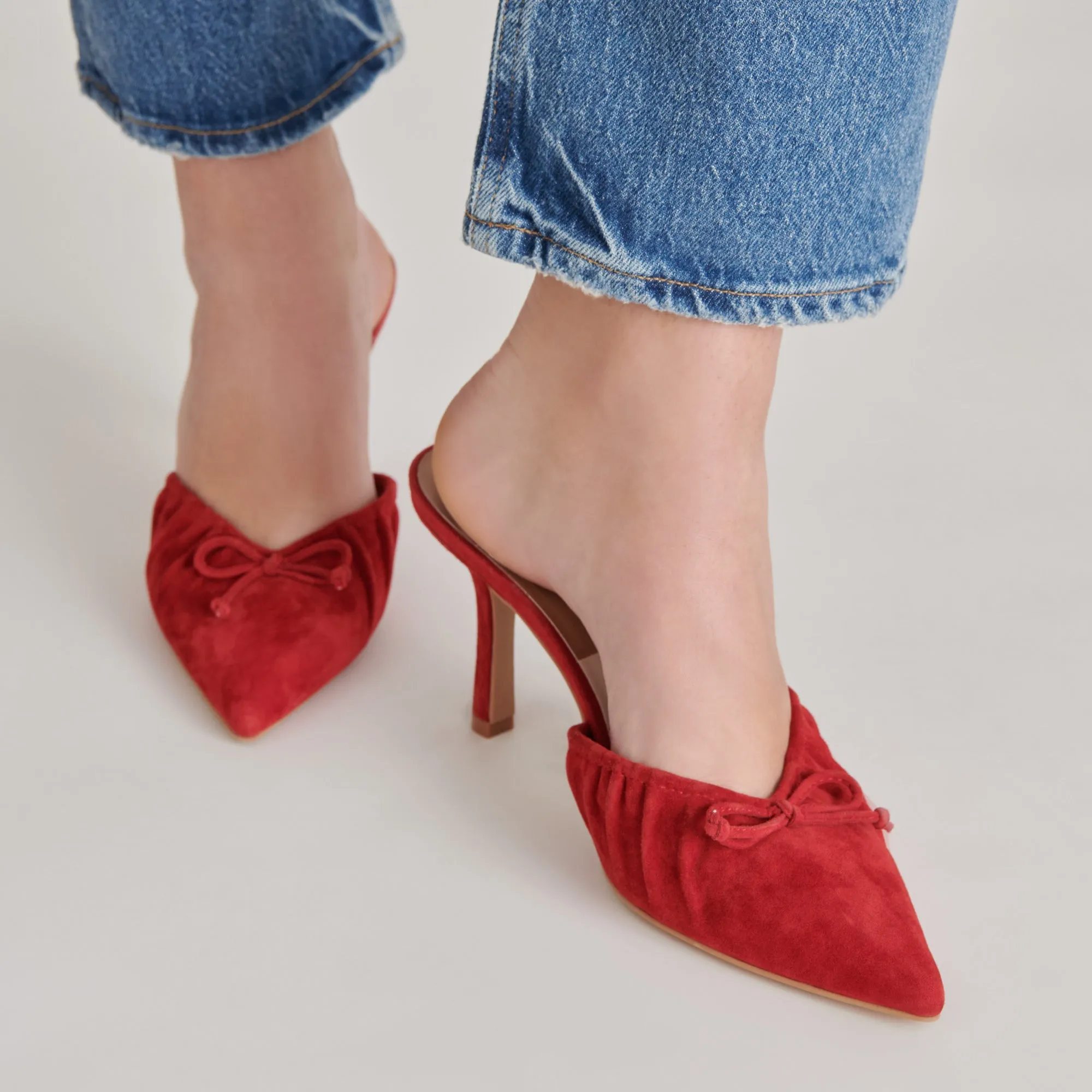 Comfortable Pond Walk KAIRI HEELS CRIMSON SUEDE