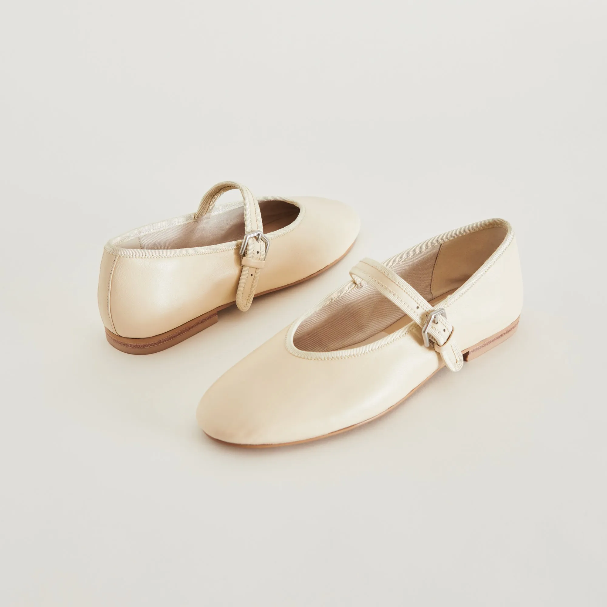 Peak Glow ROSLYN BALLET FLATS CREME LEATHER