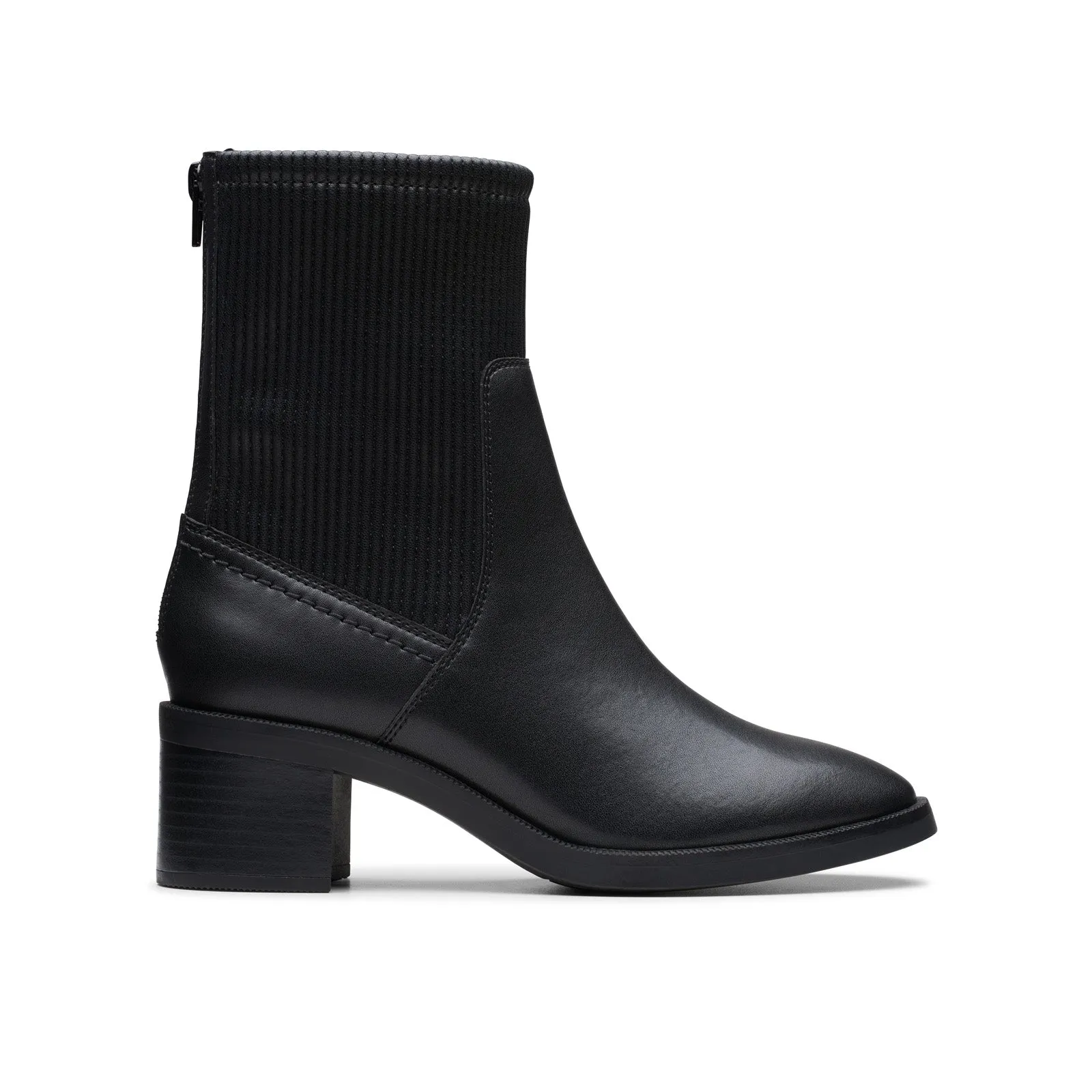 Smooth Finish Tight Fit Clarks Lileigh Holly 26179638 Womens Black Leather Ankle & Booties Boots