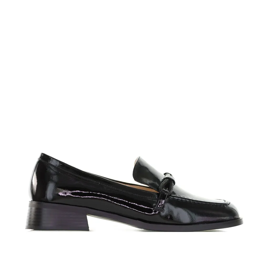 MILA RAINE VANESSA BLACK PATENT Clean Step Street Dash