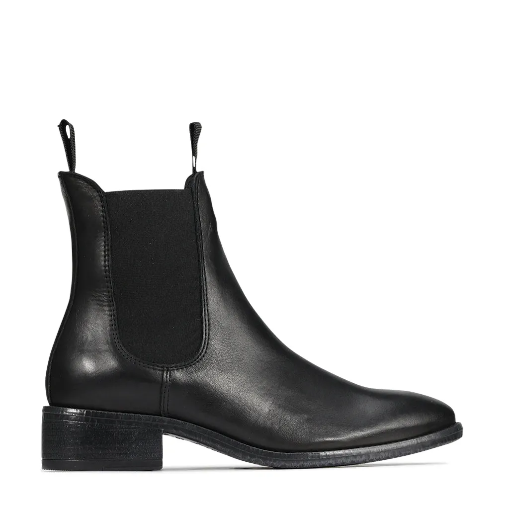 adjustable - strap Layered cushioning CELINA