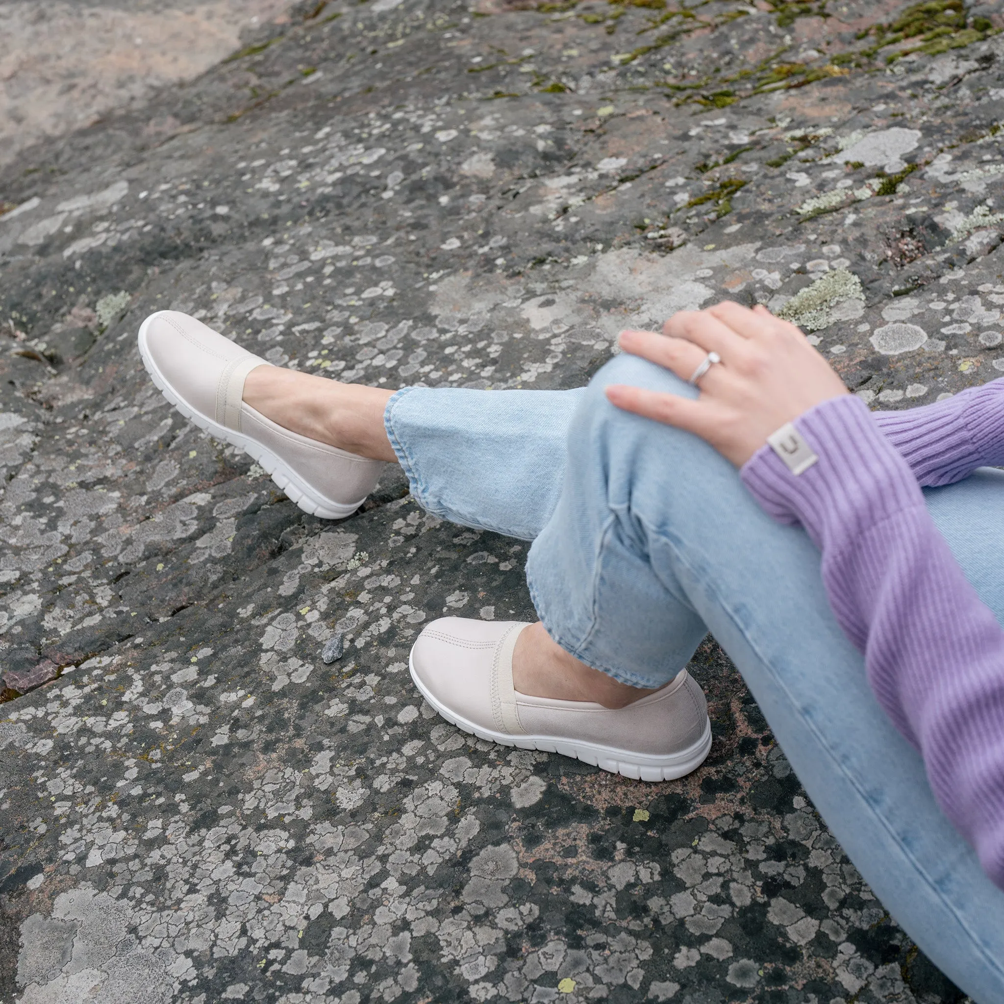 Comfy Wear Instant Move SELJA Women??s stretch vegan slip-ons