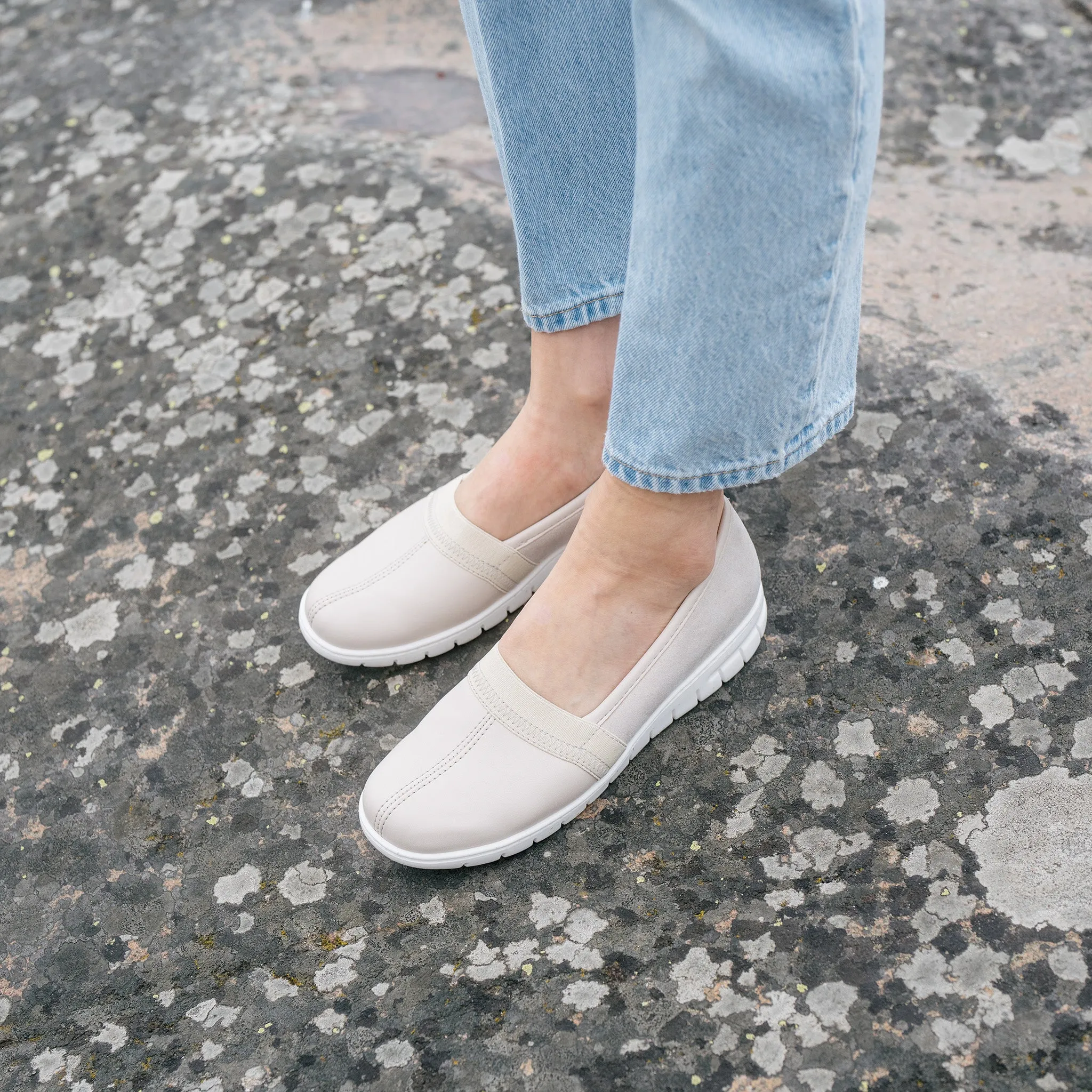 SELJA Women??s stretch vegan slip-ons Instant Fit