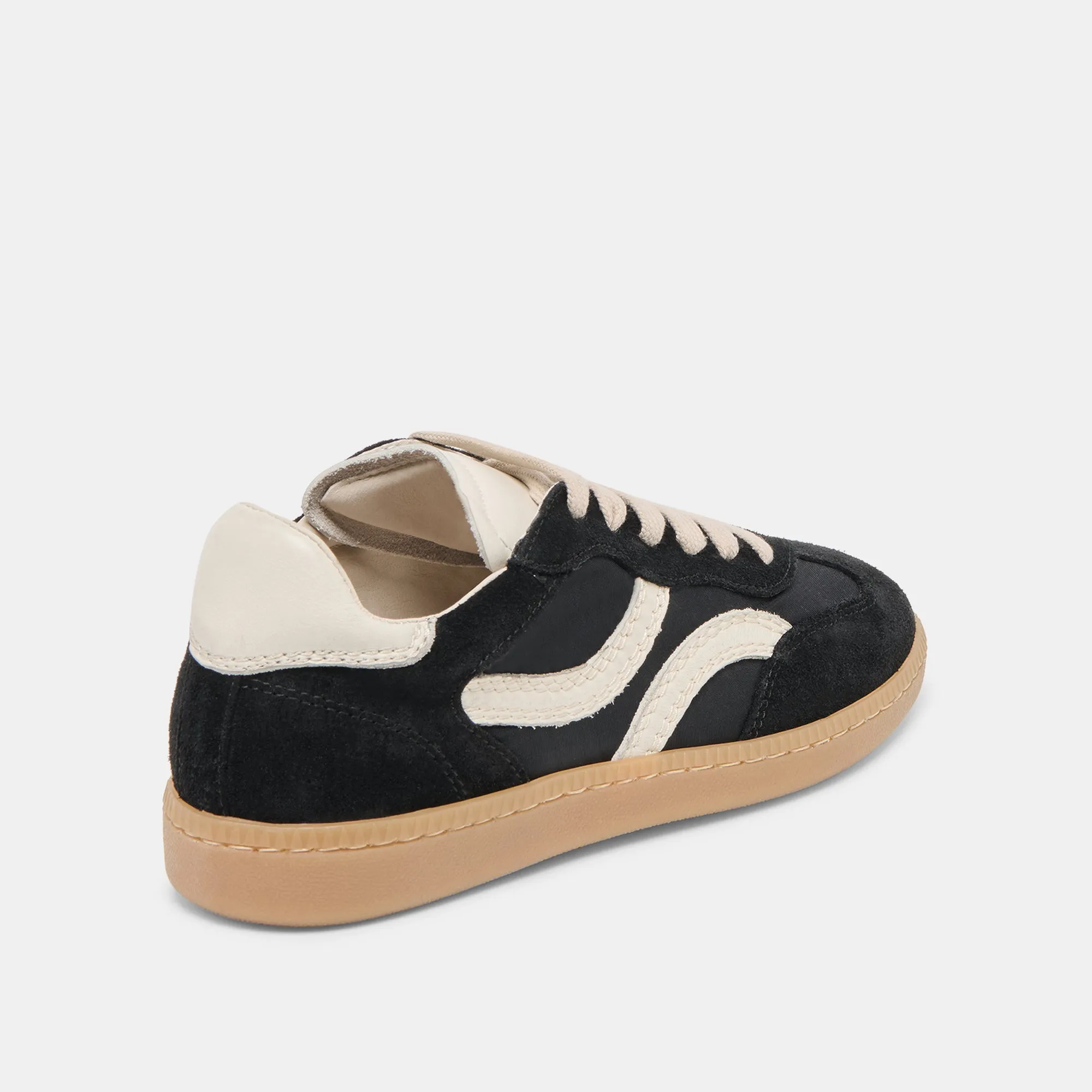 REBEL SNEAKERS BLACK NYLON Effortless Silhouette