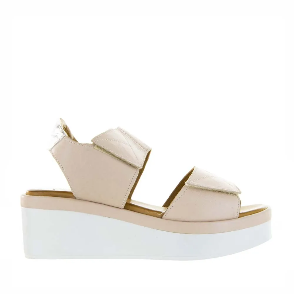 Comfy Feel Leisure Life LE SANSA TRISTEN CAMEO