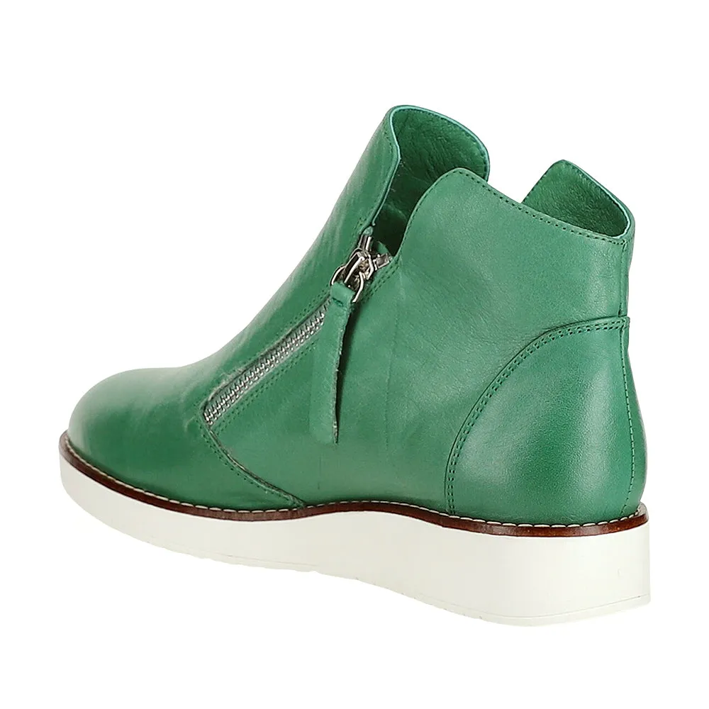 LE SANSA RONNIE PINE Sleek Design Supportive Fit