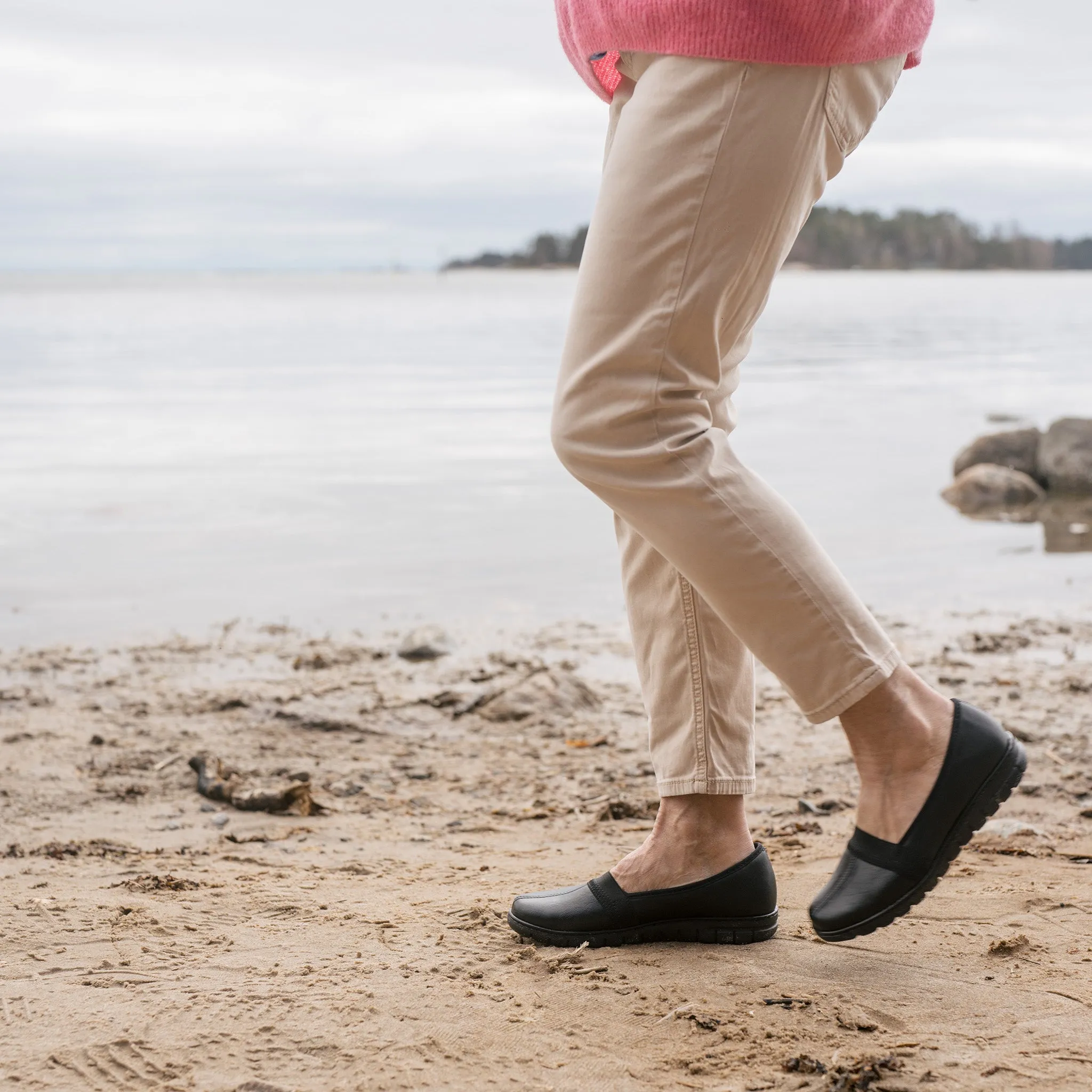 Slip On SELJA Women??s stretch slip-ons