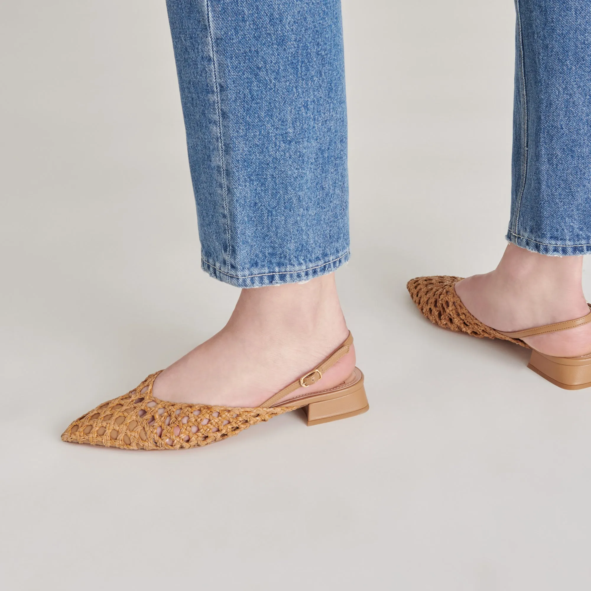Main Lane Air Cool CYNDI FLATS NATURAL WOVEN
