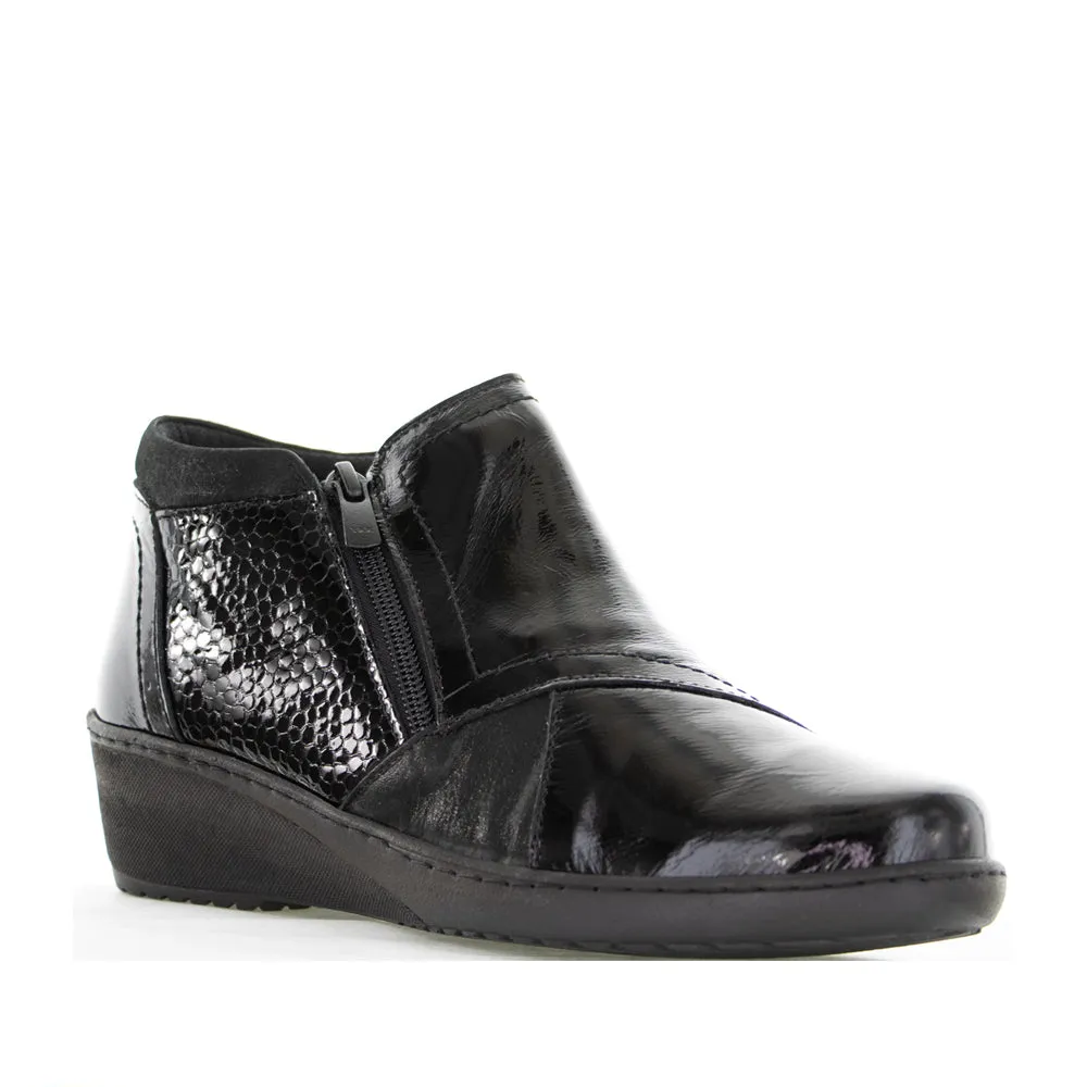 Comfort And Durability Compact Build CABELLO CP462-18 BLACK PATENT