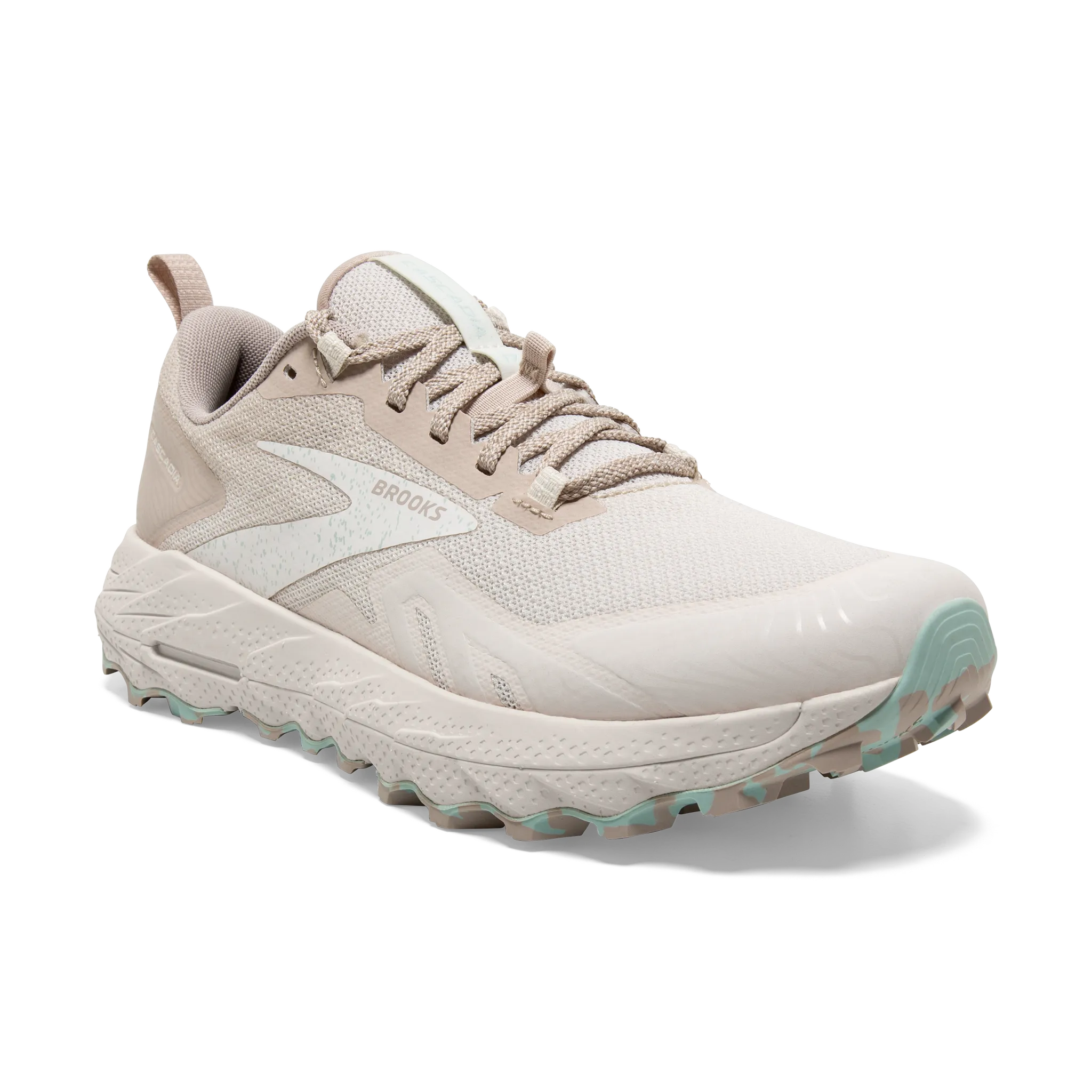 Women's Cascadia 17 ventilation - technology good grip shoe property