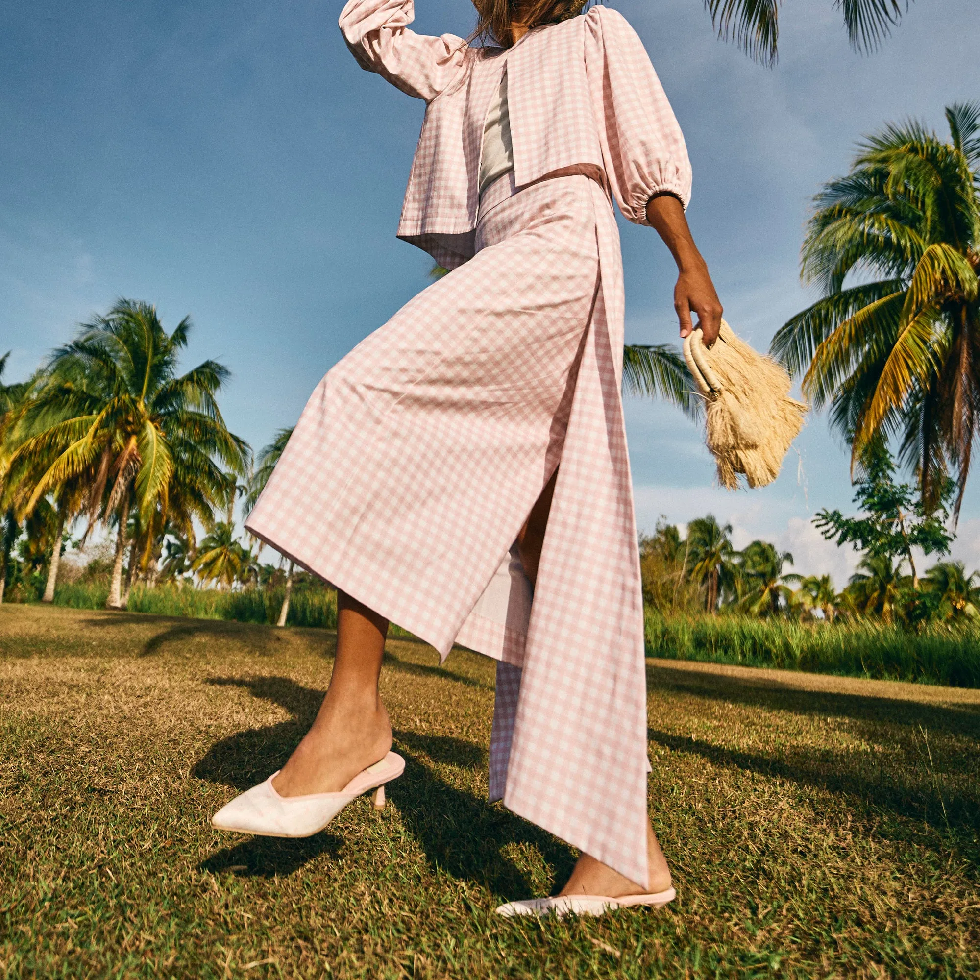Anti blister CLEO X BYRDIE GOLF HEELS PINK FLORAL SATIN