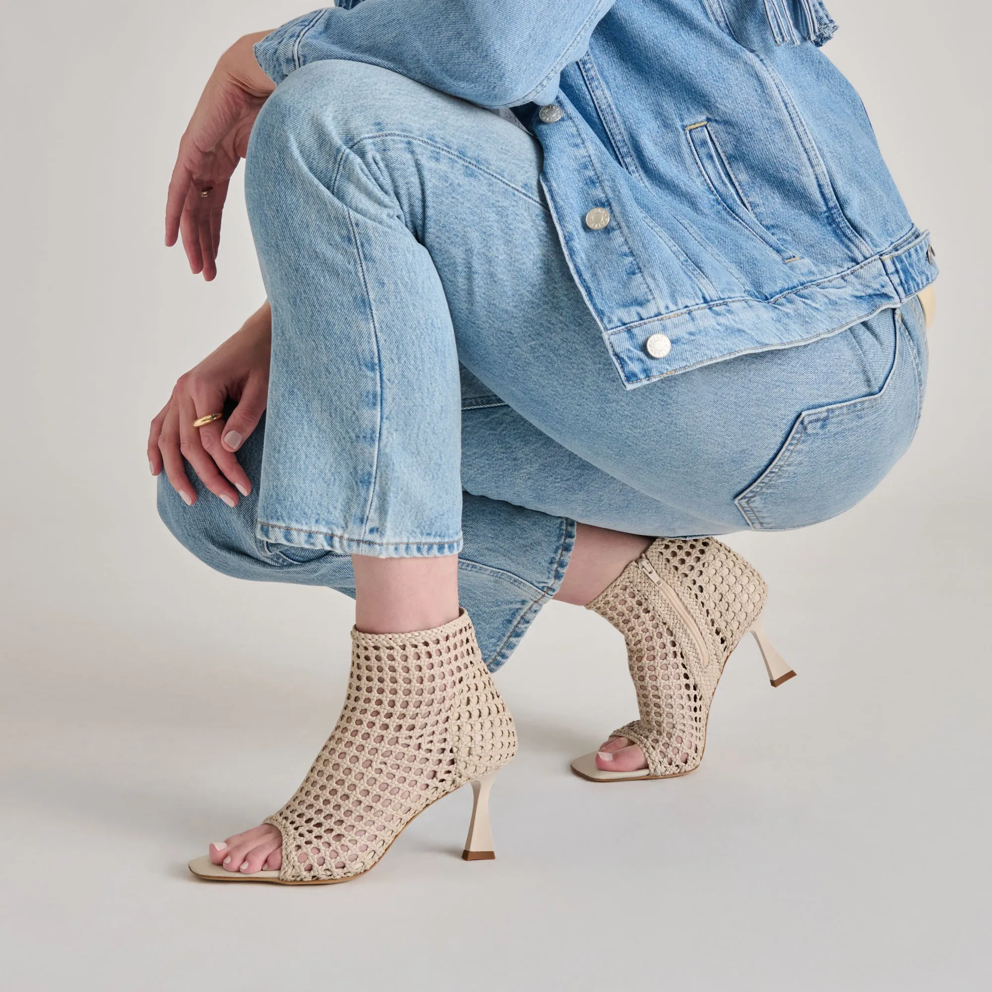 Pointed Pumps QUIN HEELS BONE WOVEN LEATHER