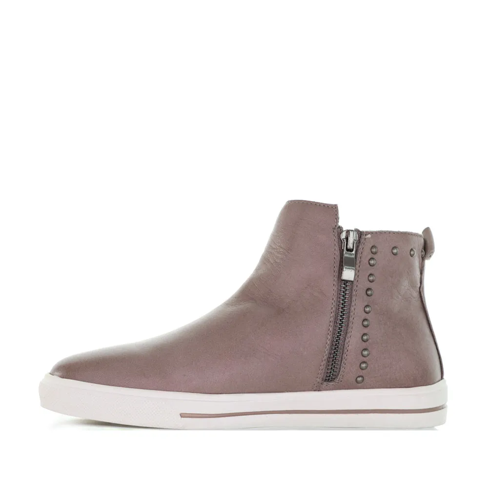 LE SANSA INA TAUPE interesting