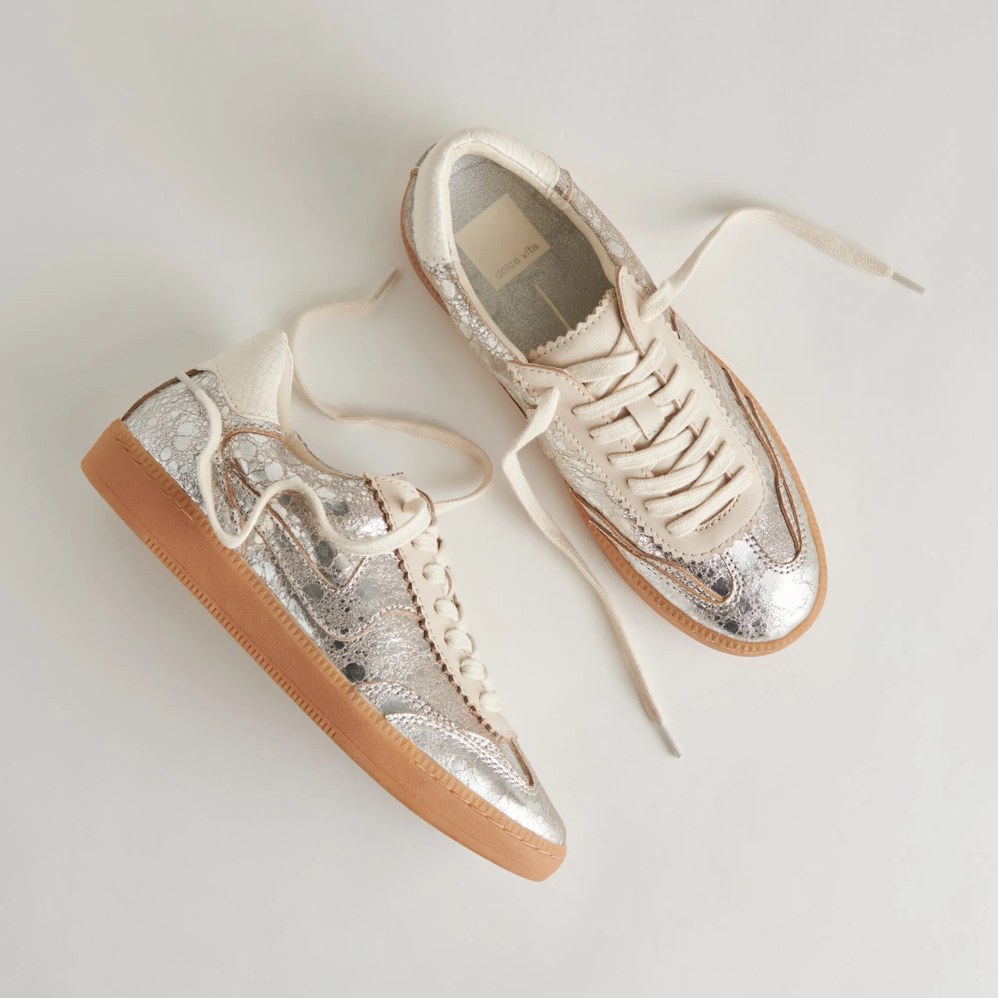 Multi-sport Lightweight Fit NOTICE SNEAKERS SILVER DISTRESSED LEATHER