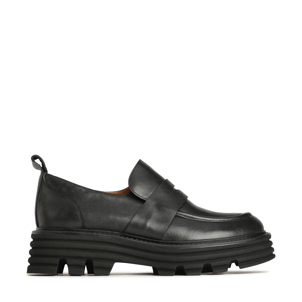 most breathable slip - on JANIA