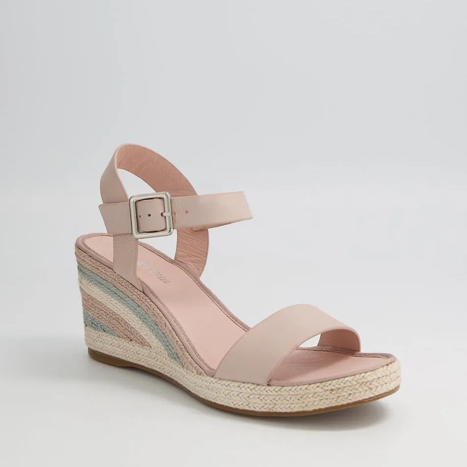 Comfortable For Walking Earth Hue DJANGO & JULIETTE PAKKO PALE PINK