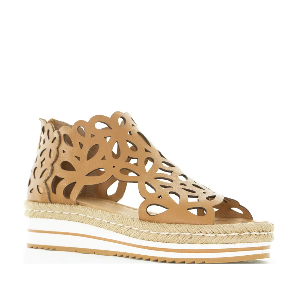 DJANGO & JULIETTE ADELY DK TAN Shell Trim Chill Gear