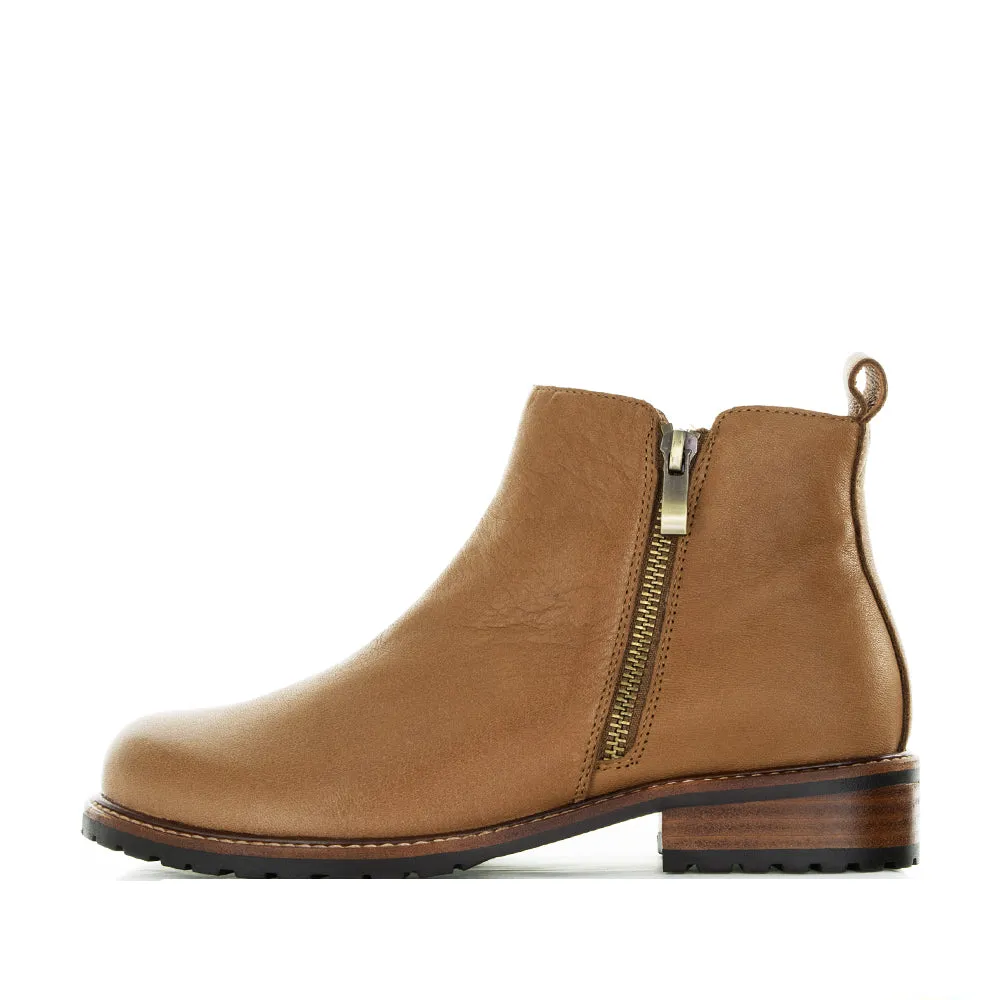 Refined LE SANSA FIG BROWN