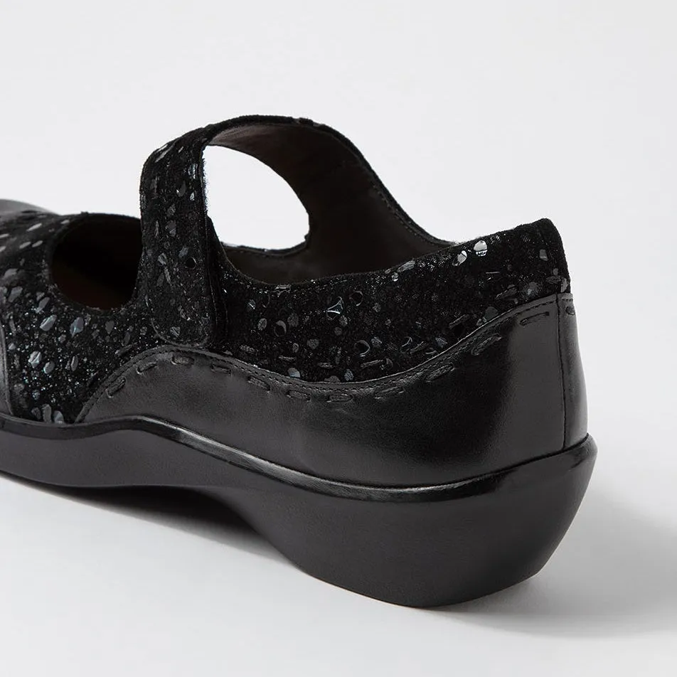 ZIERA GUMMIBEAR BLACK SPARKLEY Play Hard