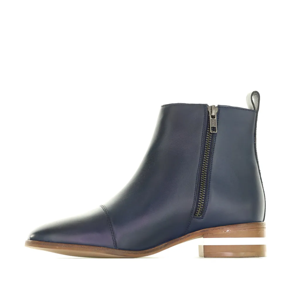 LE SANSA MAPLE NAVY Padded shock absorption least affordable