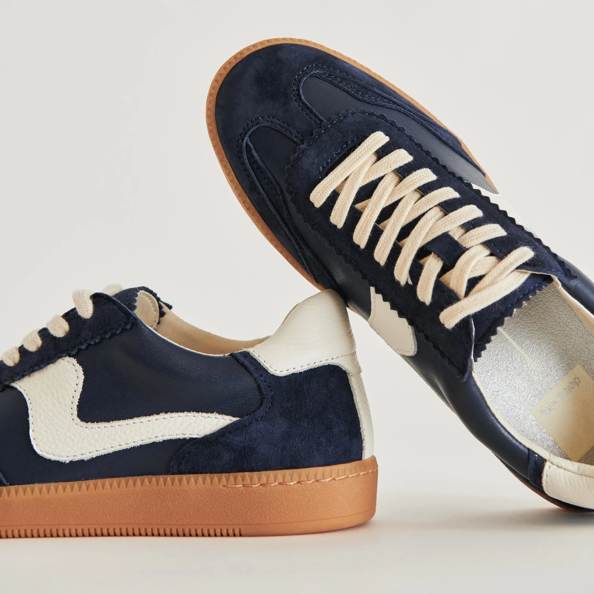 Speed-Friendly Supportive Lining NOTICE SNEAKERS NAVY SUEDE