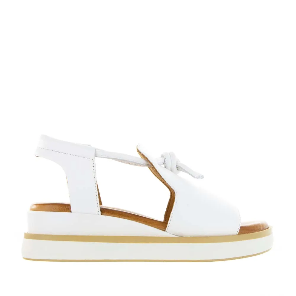 Red Bold Wardrobe Staple LE SANSA HIDE WHITE