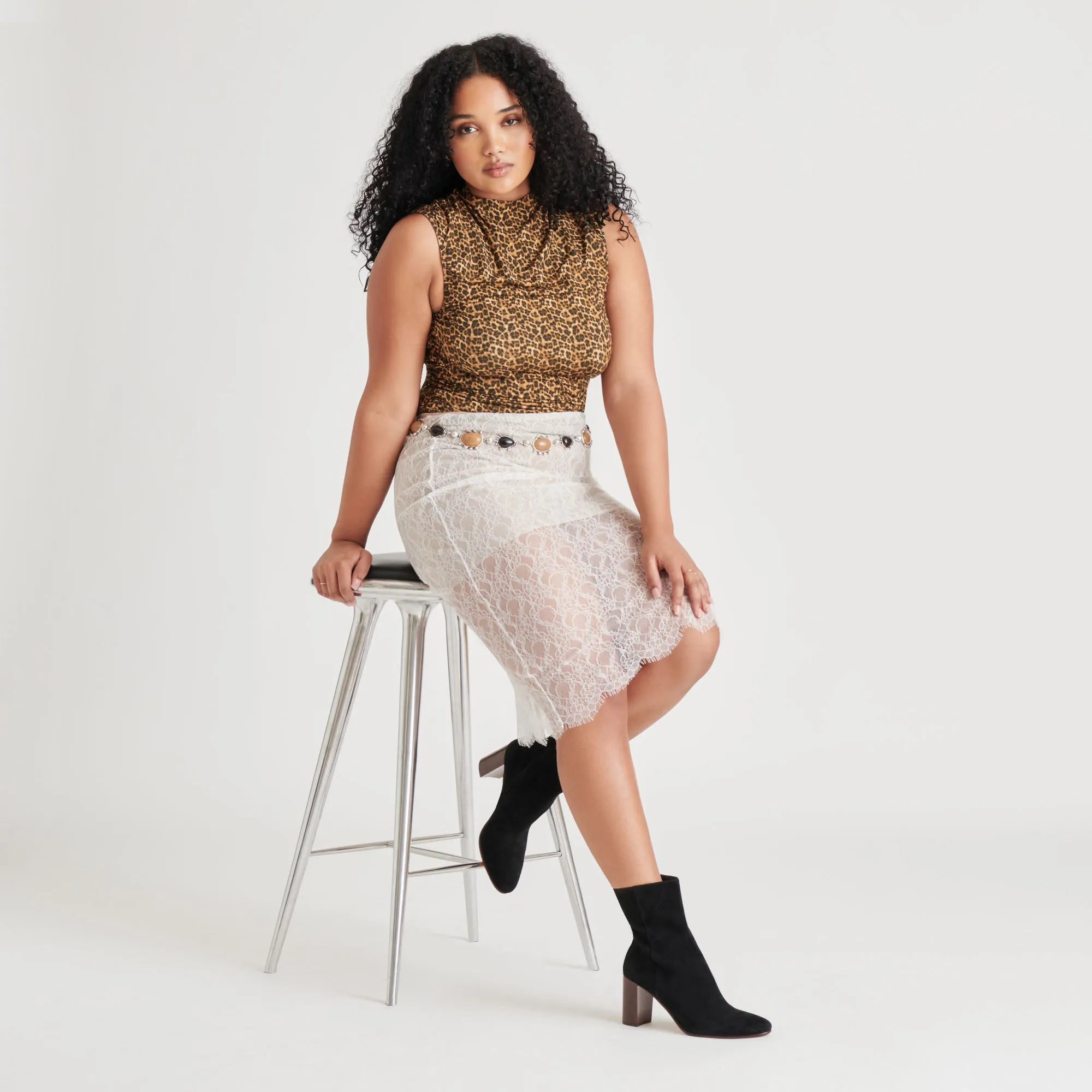 SUZY BOOTIES ONYX SUEDE Thick Grip Farm Ready