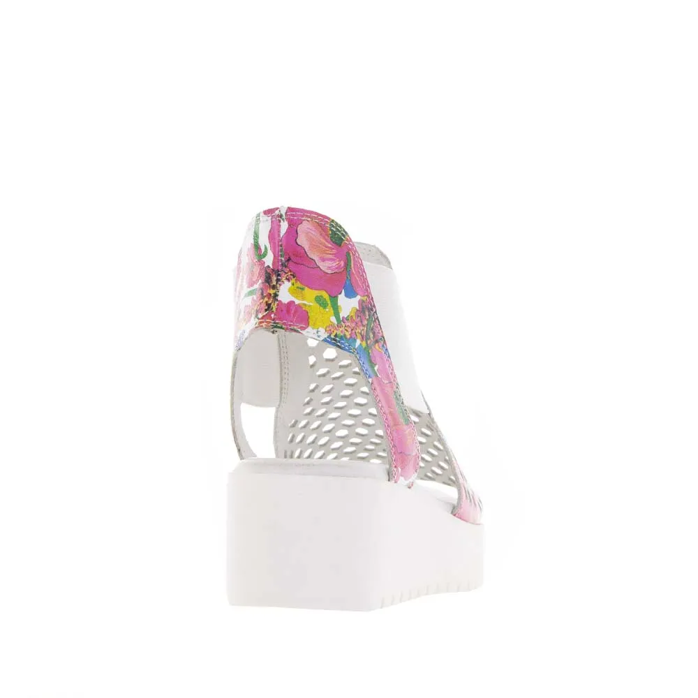 Summer Footwear Essentials DJANGO & JULIETTE ODEYA WHITE FLOWERMANIA