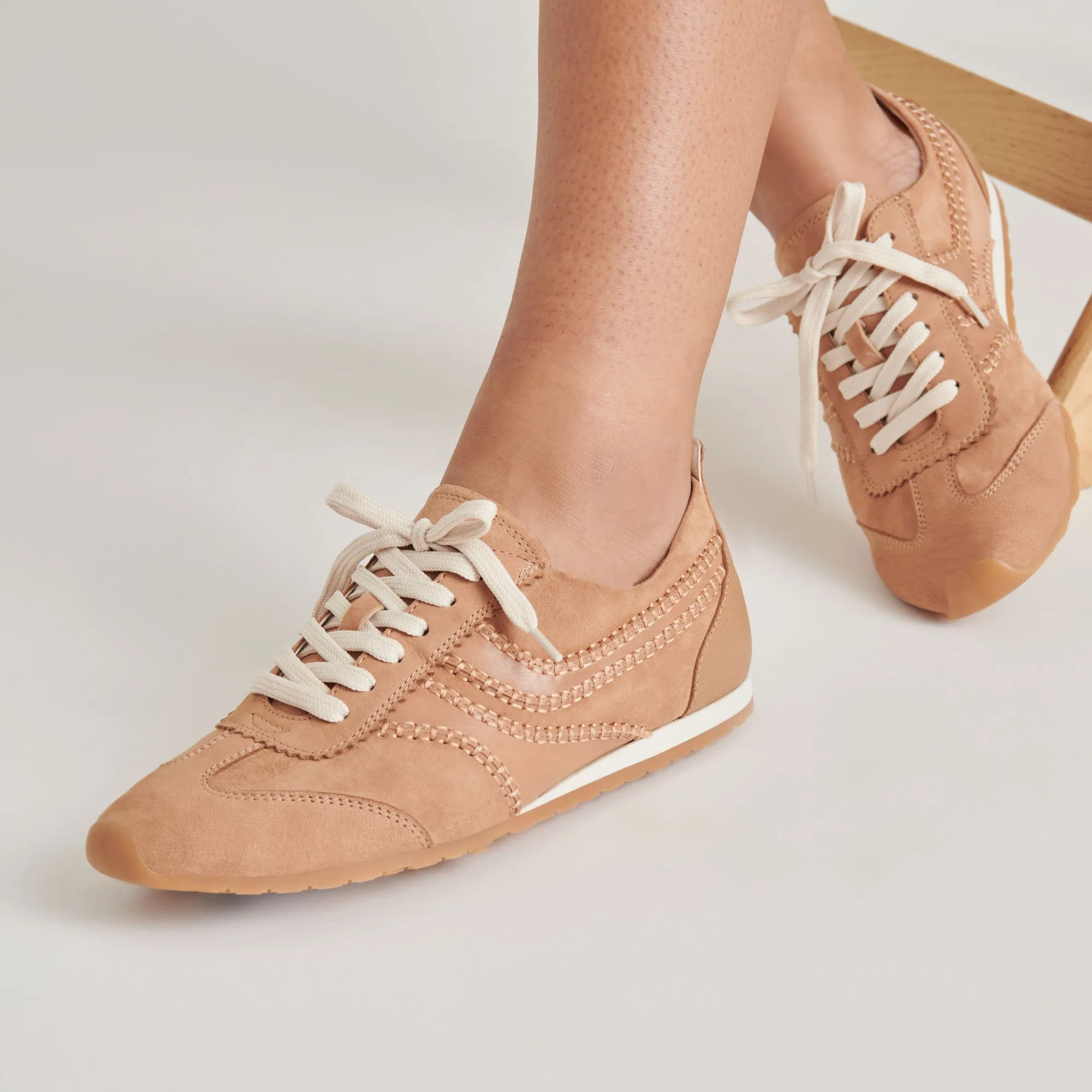 Distinctive flair Sporty Edge DELANY SNEAKERS TOFFEE NUBUCK