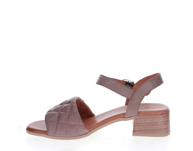 Bold piece Pump Le sansa Lincoln Hat