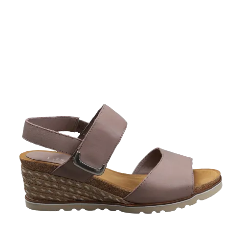 LE SANSA EVITA HAT Relaxed Summer Footwear