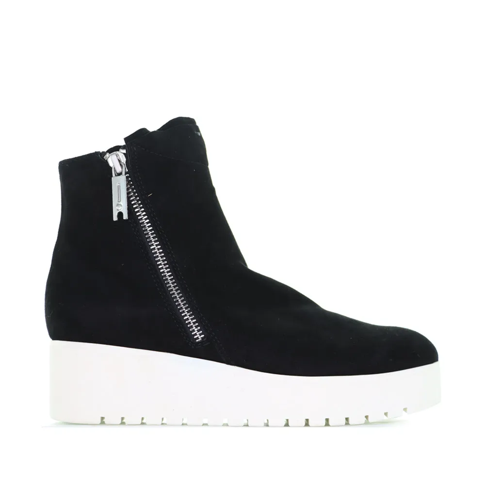 DJANGO & JULIETTE KADEN BLACK Hard Ground Versatile Wear