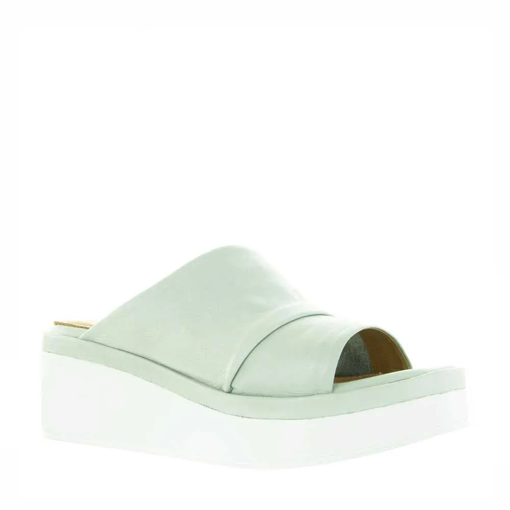 Quick Fit Luxe cushioning BRESLEY SOONAS YUCCA
