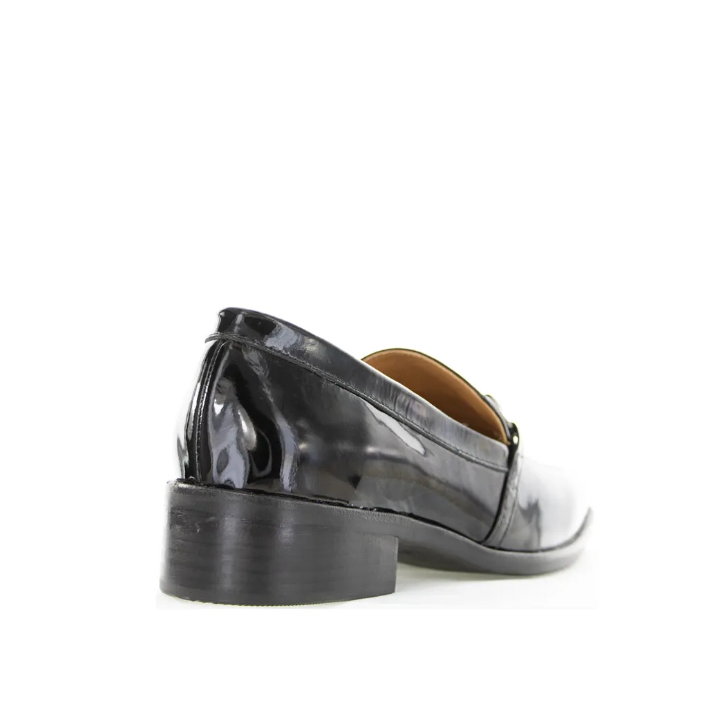 LE SANSA DJANGO BLACK PATENT True Steps Trend Motion