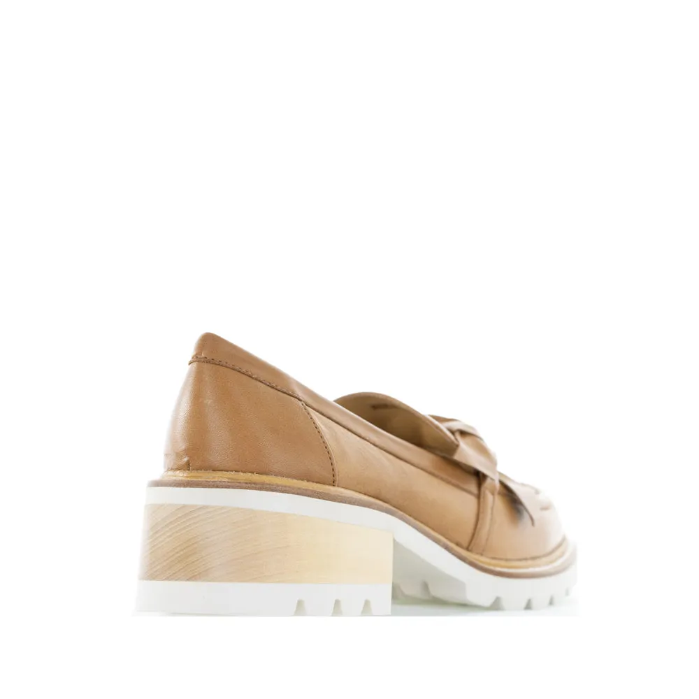 BRESLEY DOBBIE BRANDY Sole True