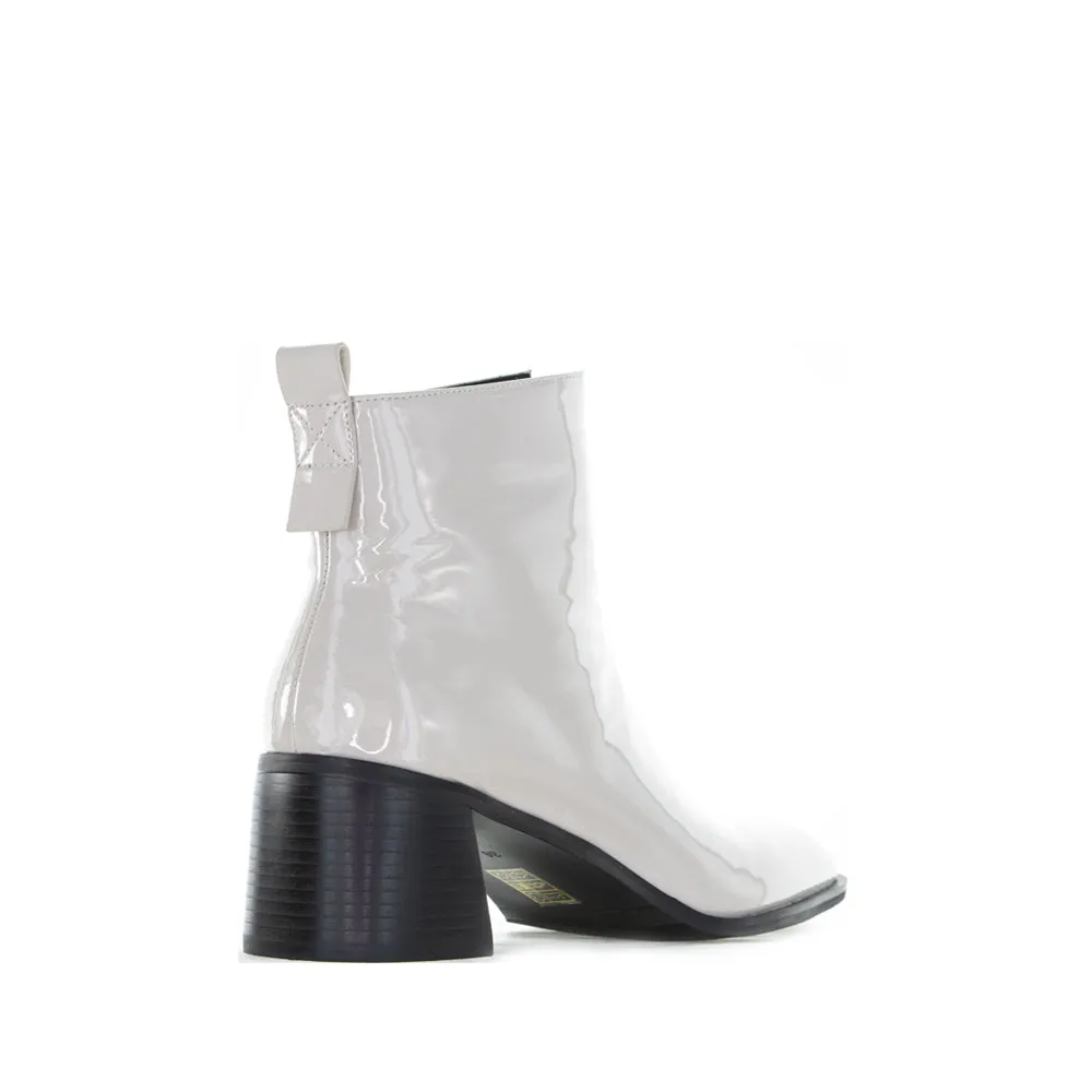 MILA RAINE EARTH MUSHROOM PATENT Cowboy Fan All-Season Wear
