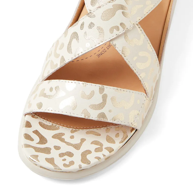 ZIERA ISSY BEIGE GOLD Slip-Resistant Sole Travel Days