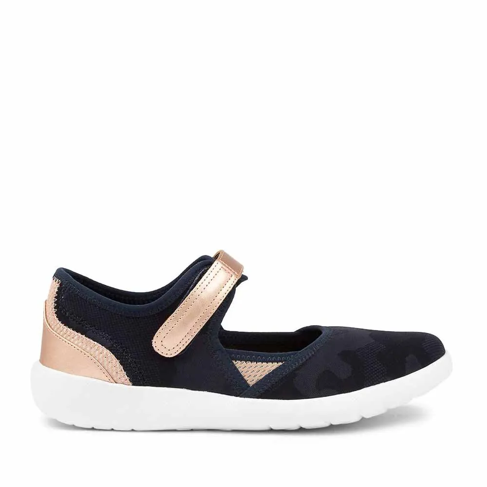 Ziera Ushery Navy Surf Mode