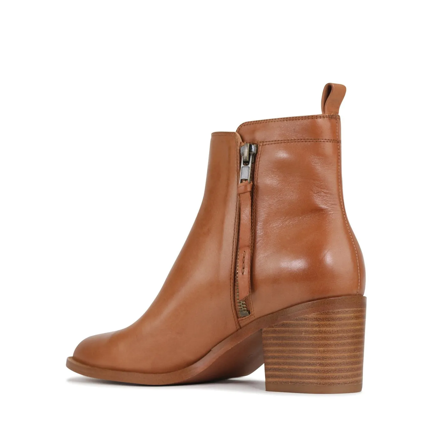 EOS CIARA BRANDY Functional Fit Suede Material