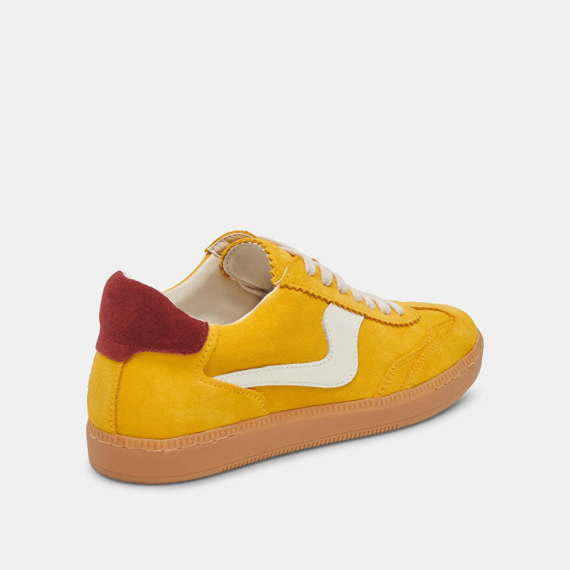 NOTICE SNEAKERS MUSTARD SUEDE Stylish grip Seamless lining