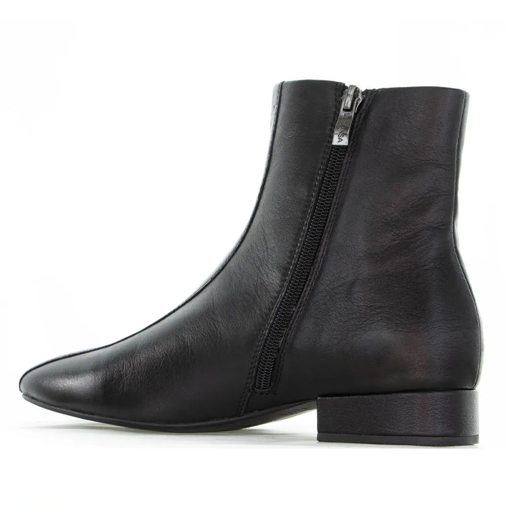 LE SANSA SASHA BLACK Comfortable Footbed