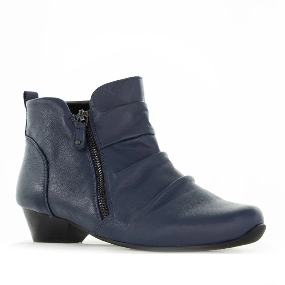 Retro Core Performance ZIERA CHRISTEL NAVY