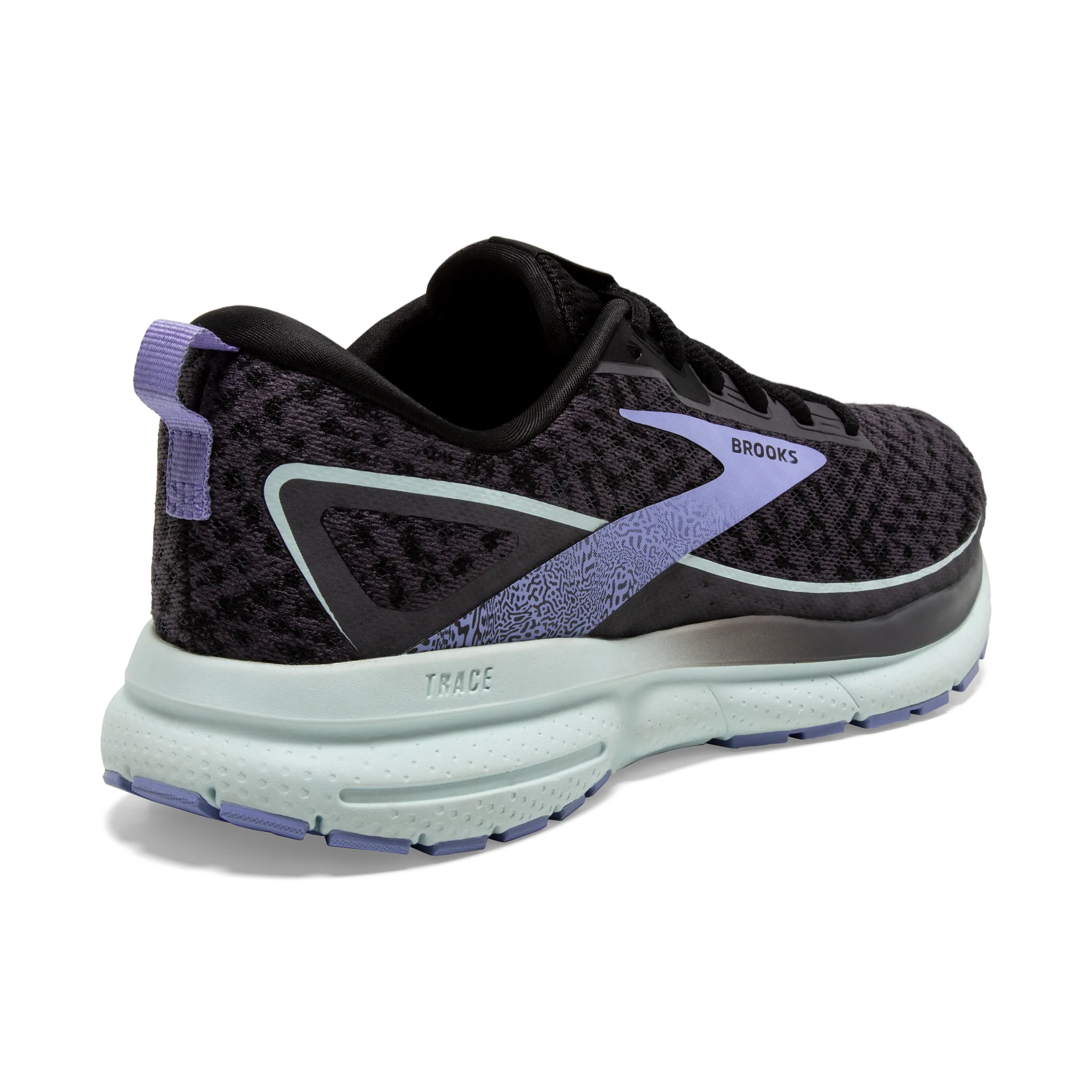 Women's Trace 3 running in a gondola area shoes