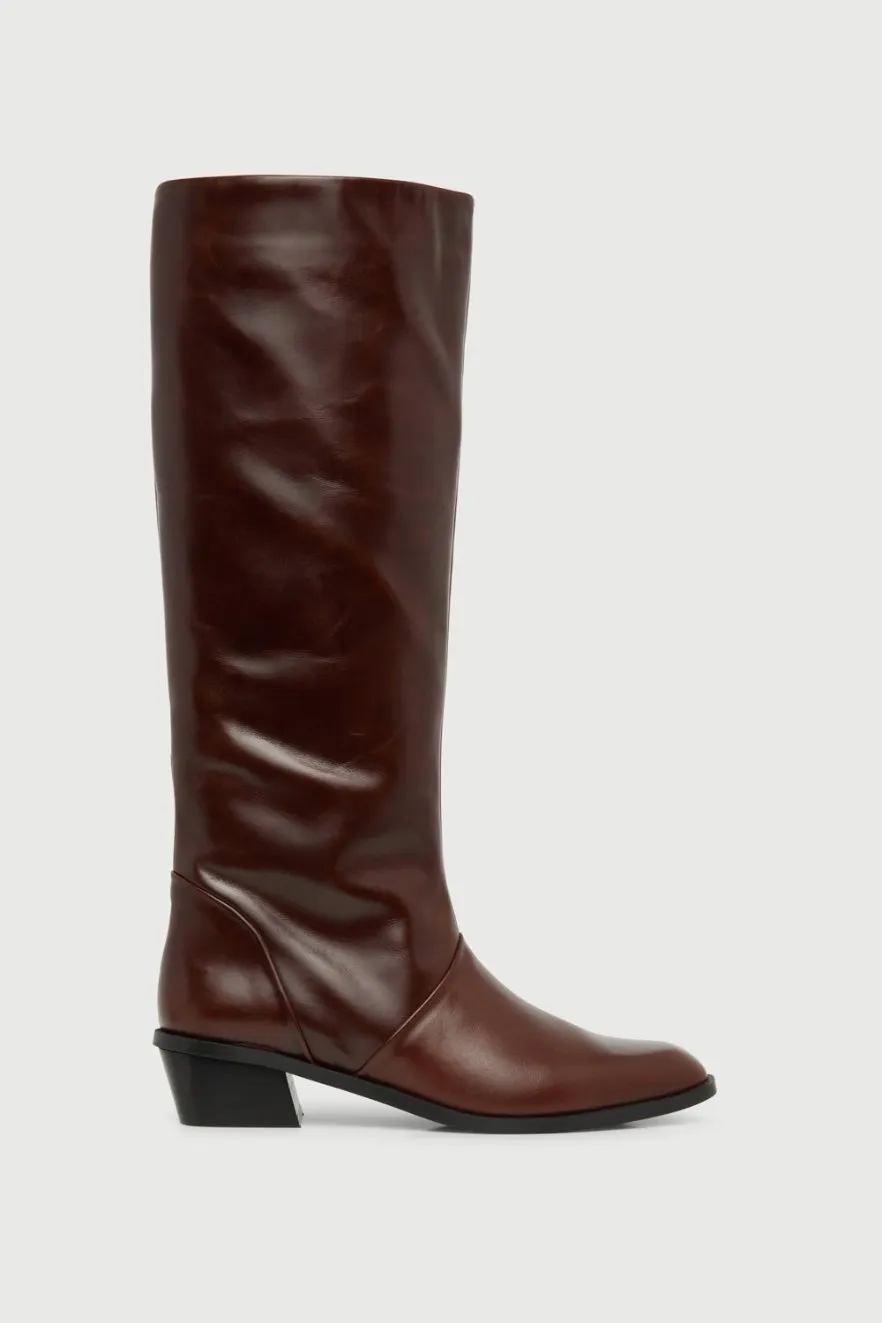 Outdoor Protection Camping Trip Sarah Boots in Chocolate Leather