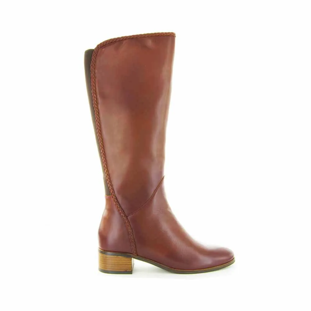 Urban Casual LE SANSA TERESA BURGUNDY