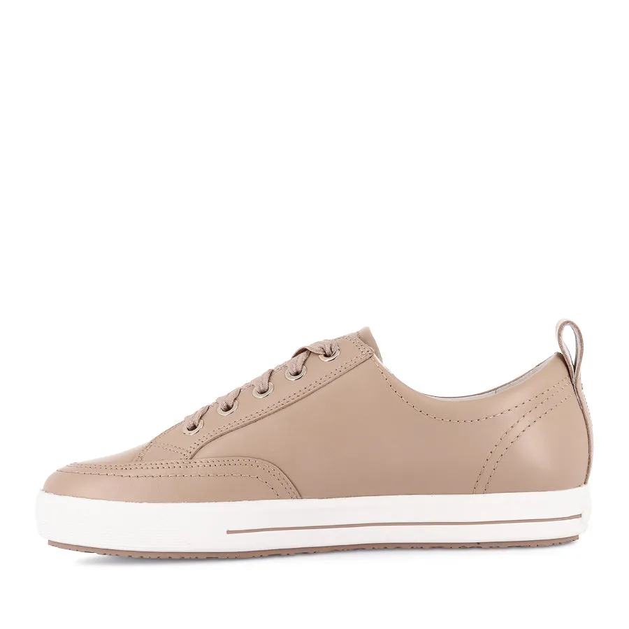 ELLIE V - SAND LEATHER Decent Luxe cushioning