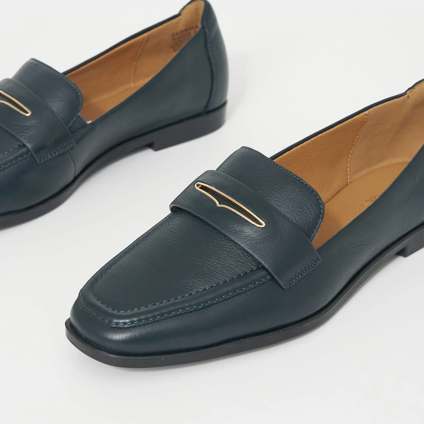 HUSH PUPPIES ZABRINA MIDNIGHT Effortless Chic Foot Power