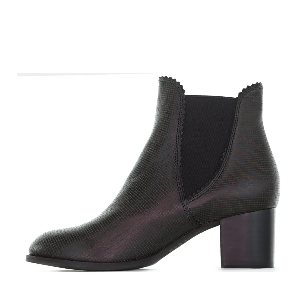 Rain Shield Warm and Cozy DJANGO & JULIETTE SADORE BLACK CUT