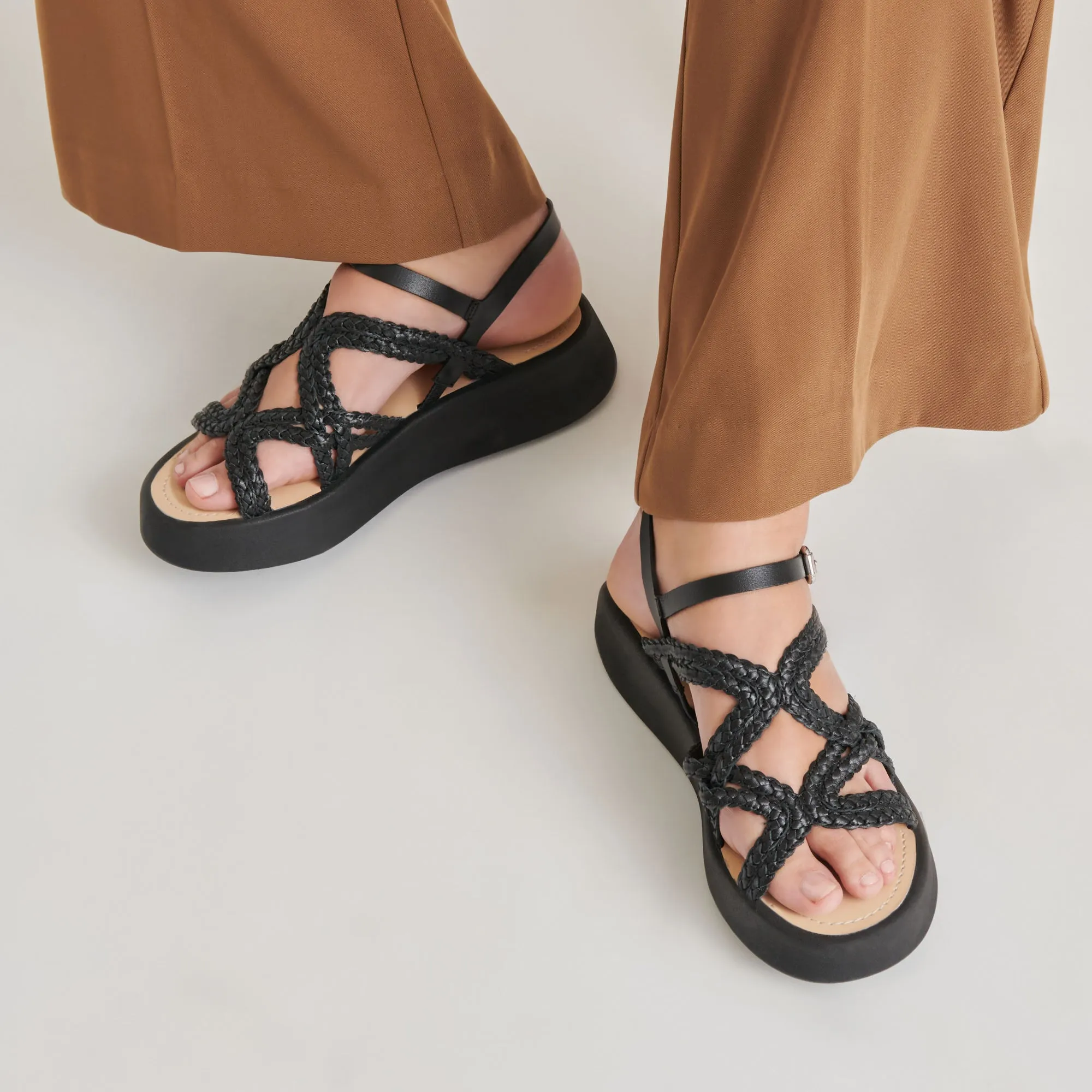 Walking Comfort Flight Day GATSBY SANDALS BLACK LEATHER