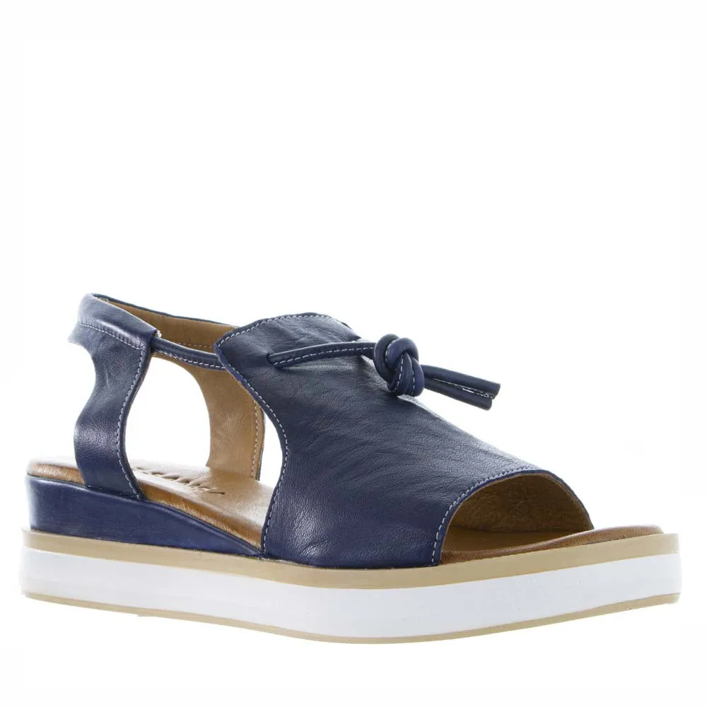 Heat Proof Urban Casual LE SANSA HIDE NAVY